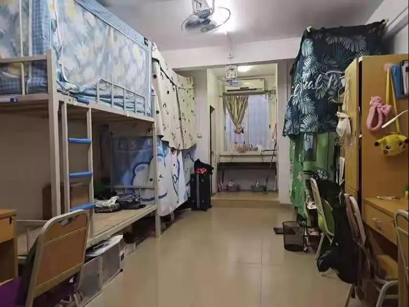 “”